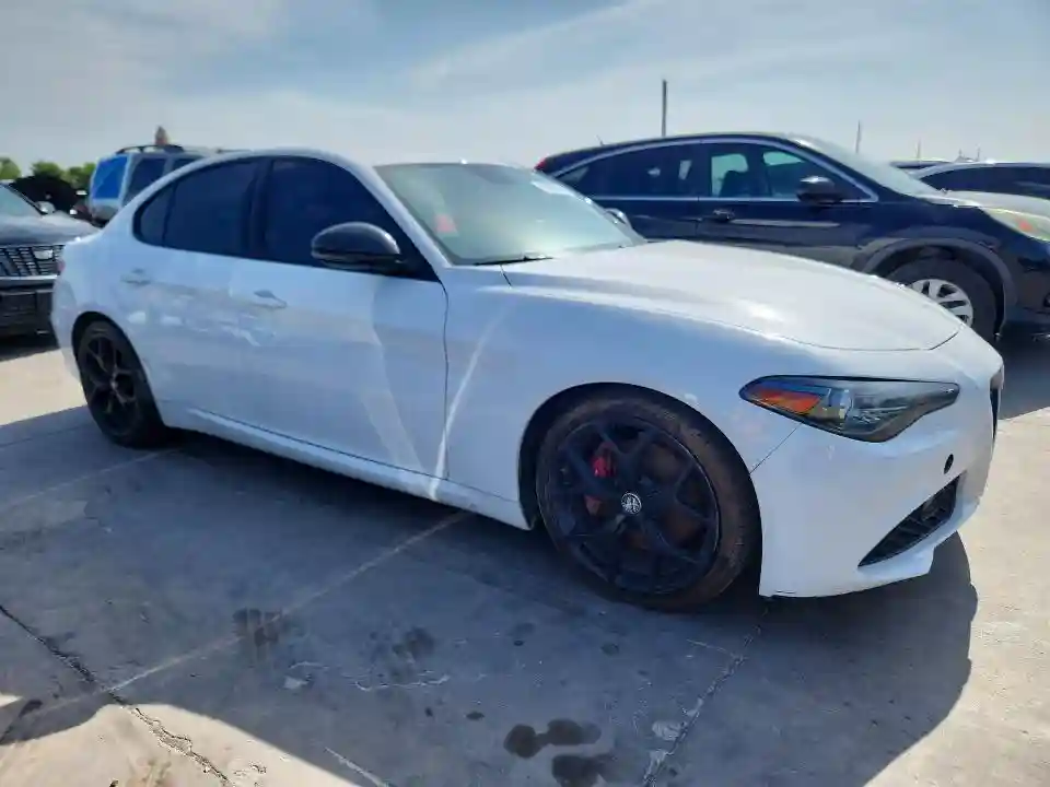 ZARFAMAN7K7622765 2019 ALFA ROMEO GIULIA-3
