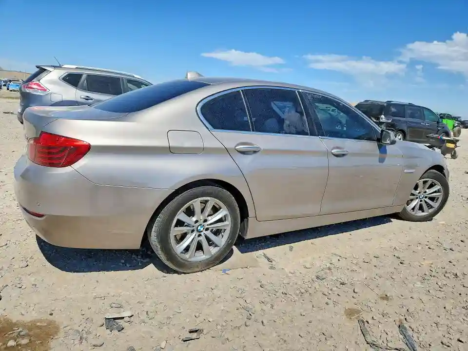 WBA5A5C53GD526601 2016 BMW 5 SERIES-2