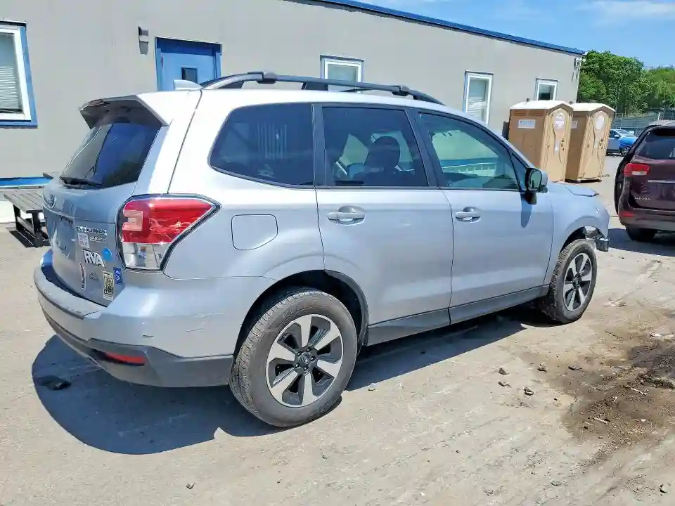 JF2SJAEC0HH578130 2017 SUBARU FORESTER-2