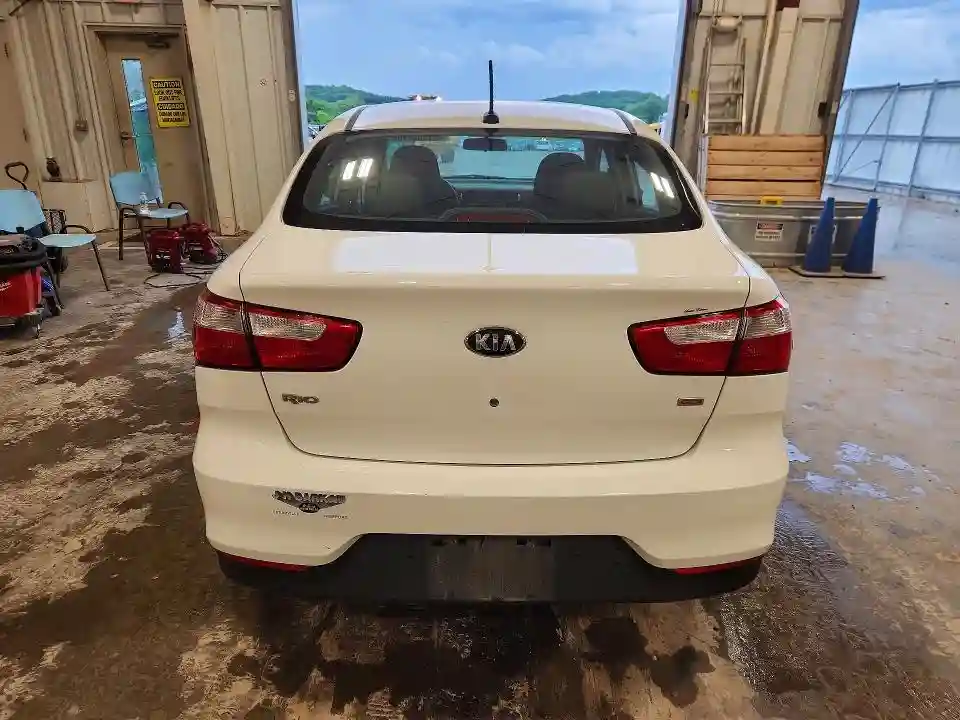 KNADM4A33G6686187 2016 KIA RIO-5