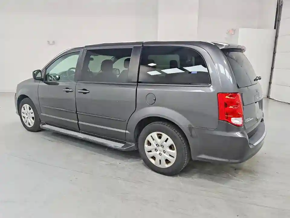 2C4RDGBG0HR595710 2017 DODGE CARAVAN-1