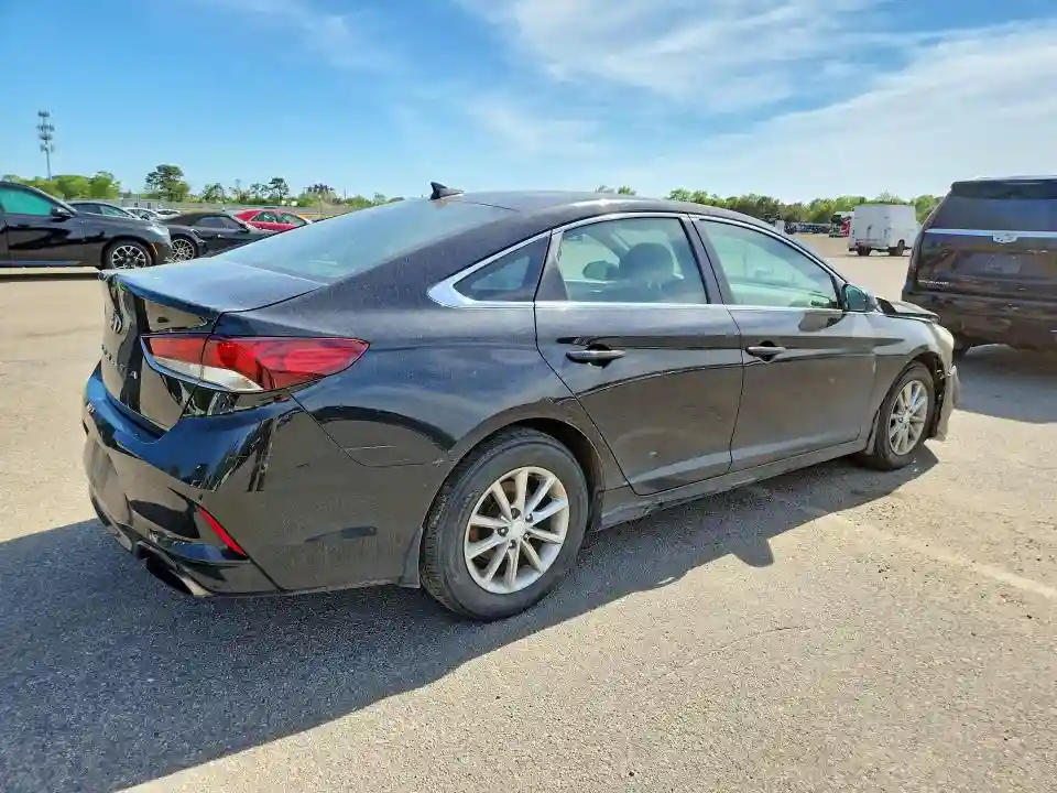 5NPE24AF3KH813834 2019 HYUNDAI SONATA-2