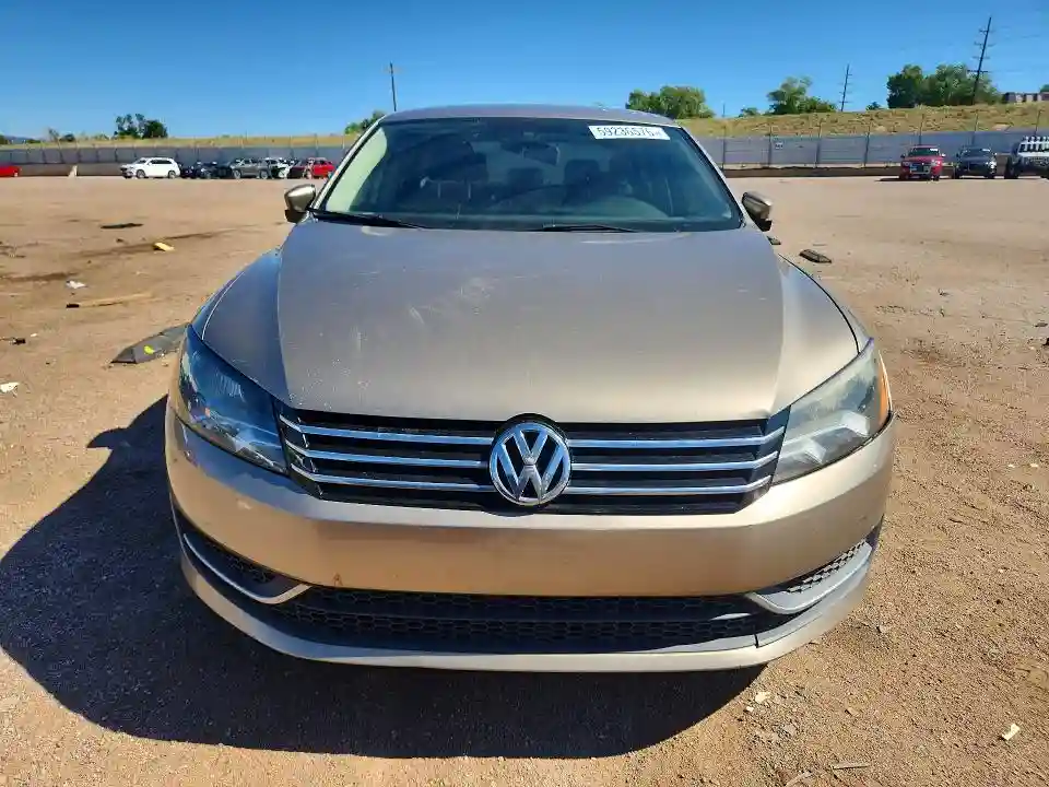 1VWAT7A35FC015448 2015 VOLKSWAGEN PASSAT-4