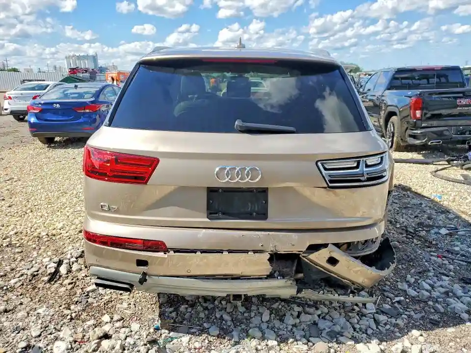 WA1LAAF79KD009001 2019 AUDI Q7-5