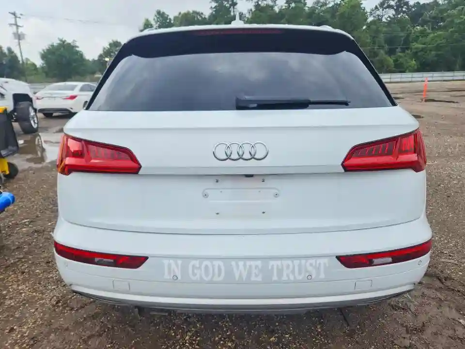 WA1BNAFY7L2001663 2020 AUDI Q5-5