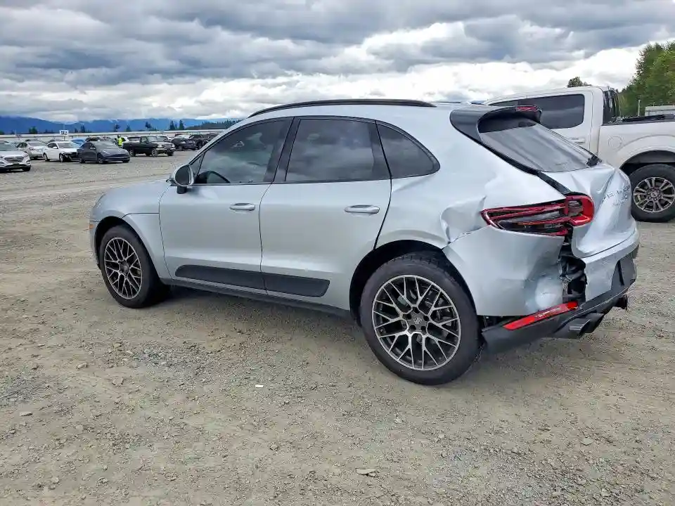 WP1AB2A57JLB34278 2018 PORSCHE MACAN-1