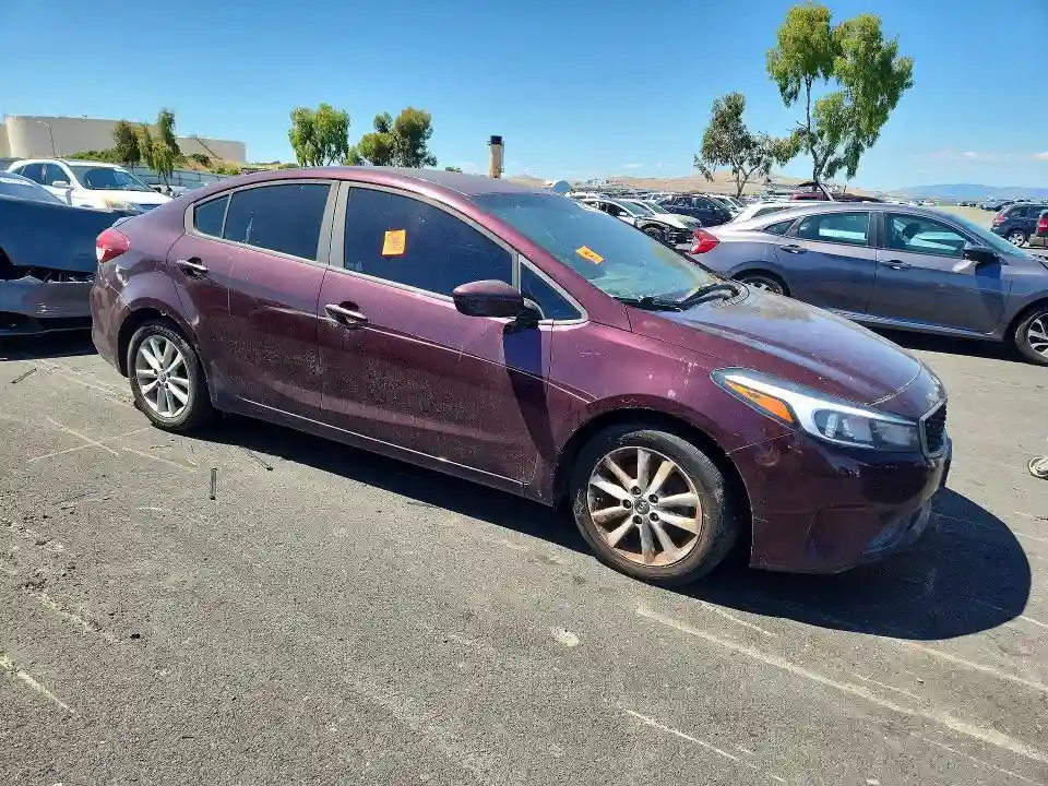 3KPFL4A75HE147003 2017 KIA FORTE-3