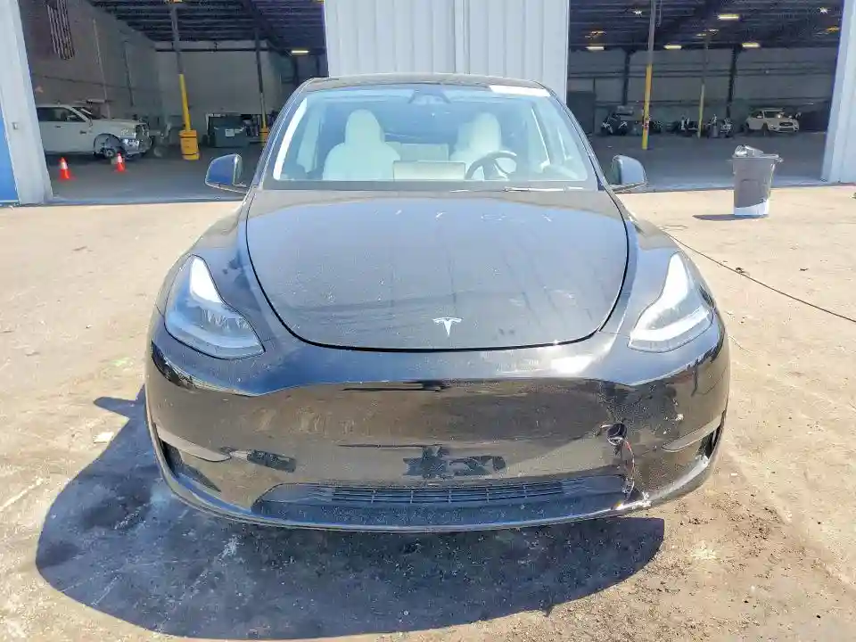 7SAYGDEE3PA183545 2023 TESLA MODEL Y-4