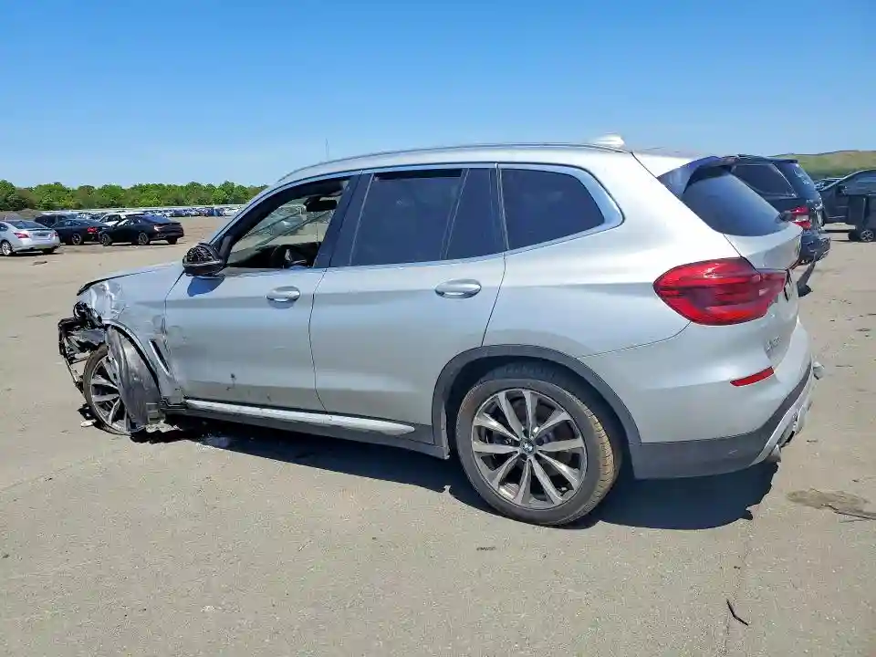 5UXTR9C50JLD72423 2018 BMW X3-1