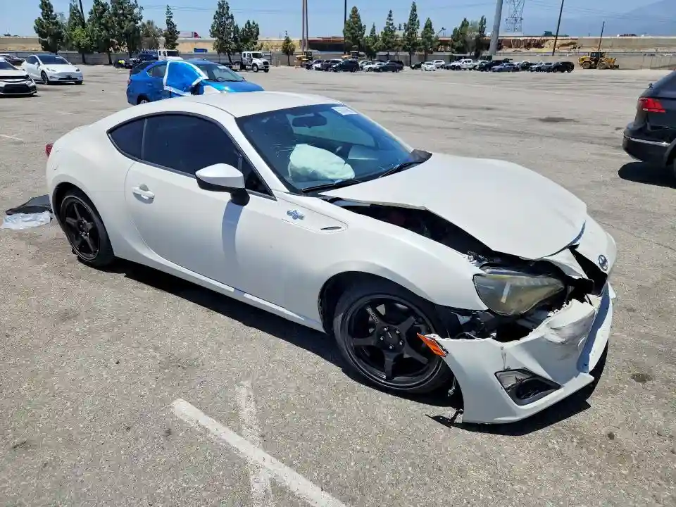 JF1ZNAA14F8701162 2015 SCION FRS-3