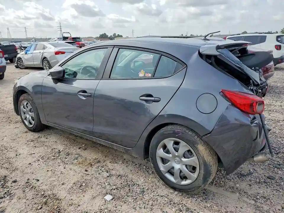 JM1BM1J75G1336598 2016 MAZDA 3-1