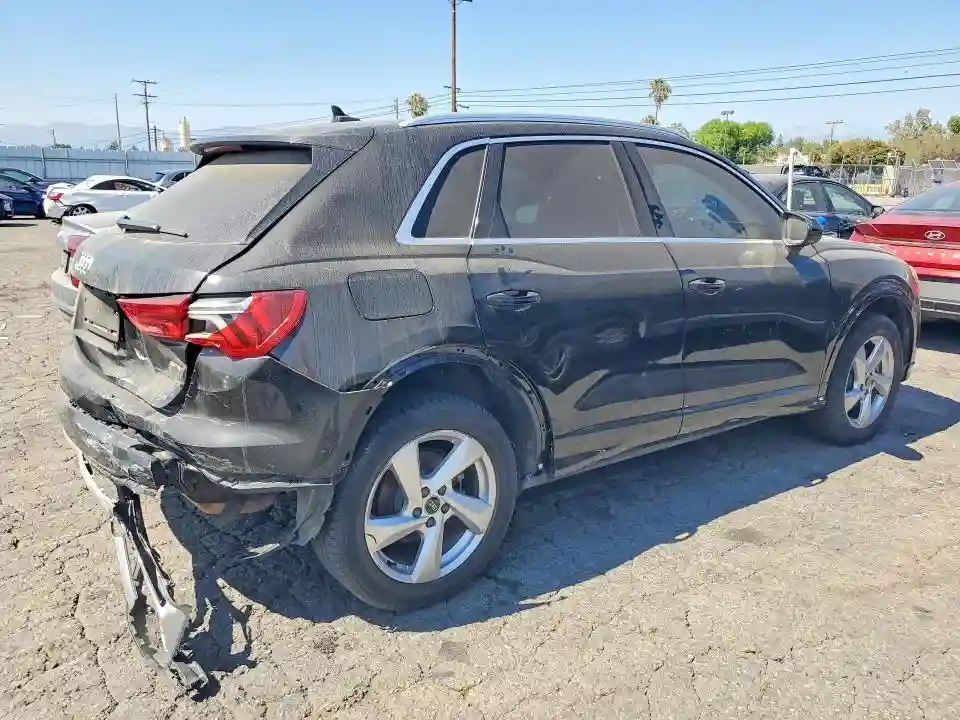 WA1AUCF3XM1132169 2021 AUDI Q3-2