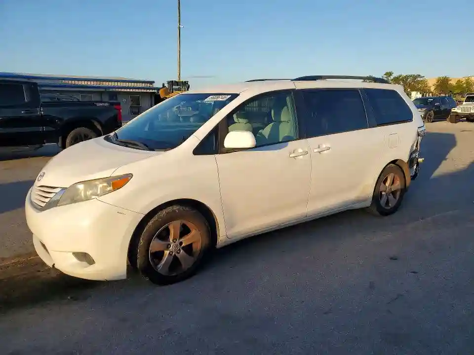 5TDKK3DC3FS611879 2015 TOYOTA SIENNA-0