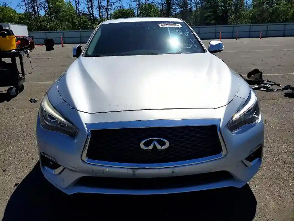 JN1EV7AR3JM610601 2018 INFINITI Q50-4