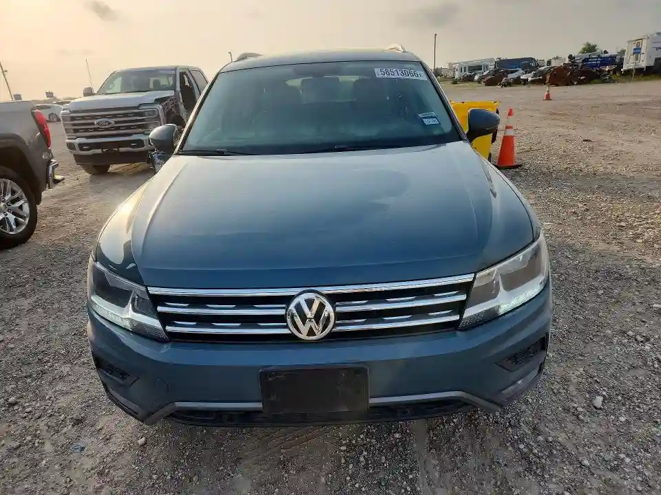 3VV3B7AX0KM159050 2019 VOLKSWAGEN TIGUAN-4
