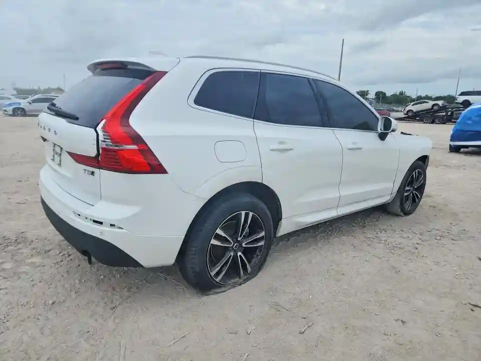 YV4102RK8M1793730 2021 VOLVO XC60-2