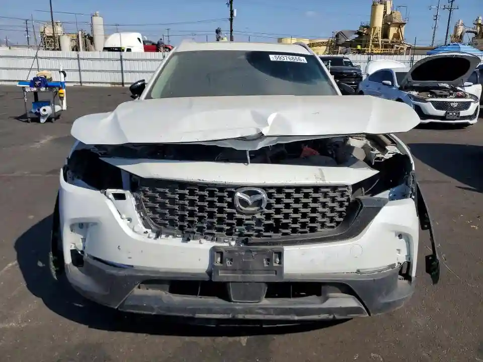 7MMVABDM8SN328543 2025 MAZDA CX-50-4
