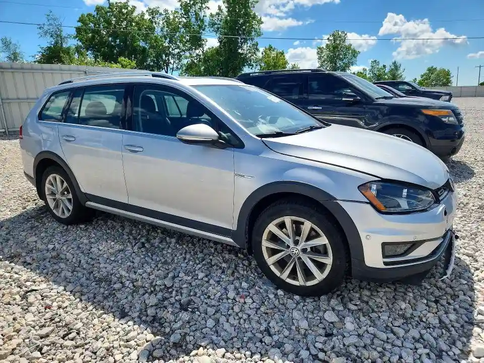3VWH17AU3HM505014 2017 VOLKSWAGEN GOLF-3