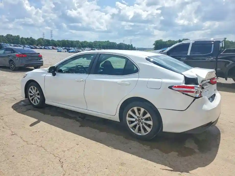 4T1B11HK5JU089748 2018 TOYOTA CAMRY-1