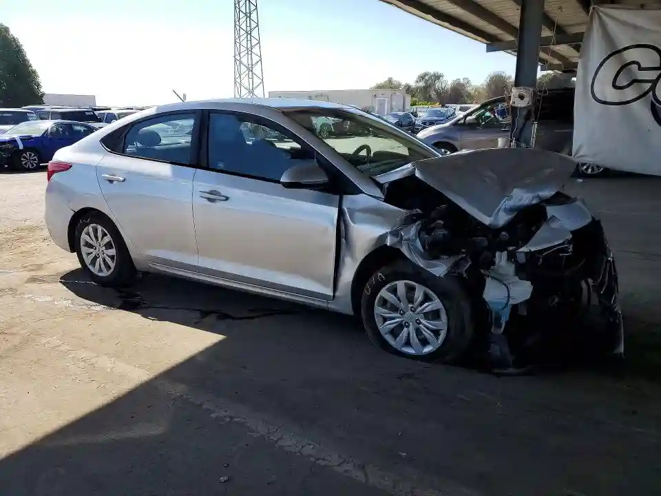 3KPC24A65LE114962 2020 HYUNDAI ACCENT-3