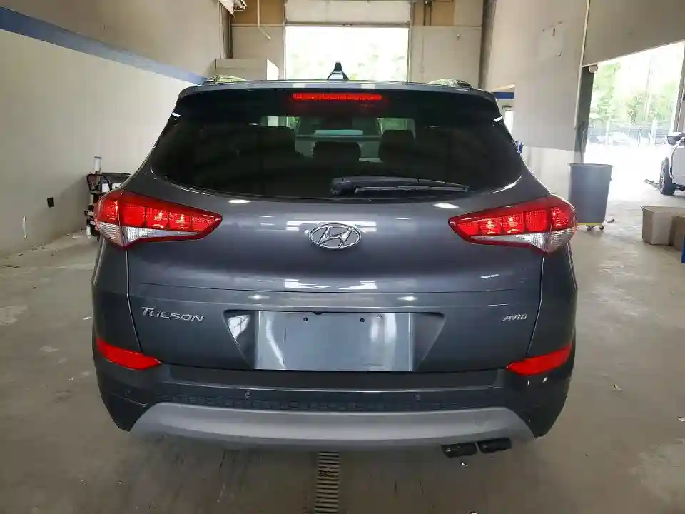 KM8J3CA20JU823336 2018 HYUNDAI TUCSON-5