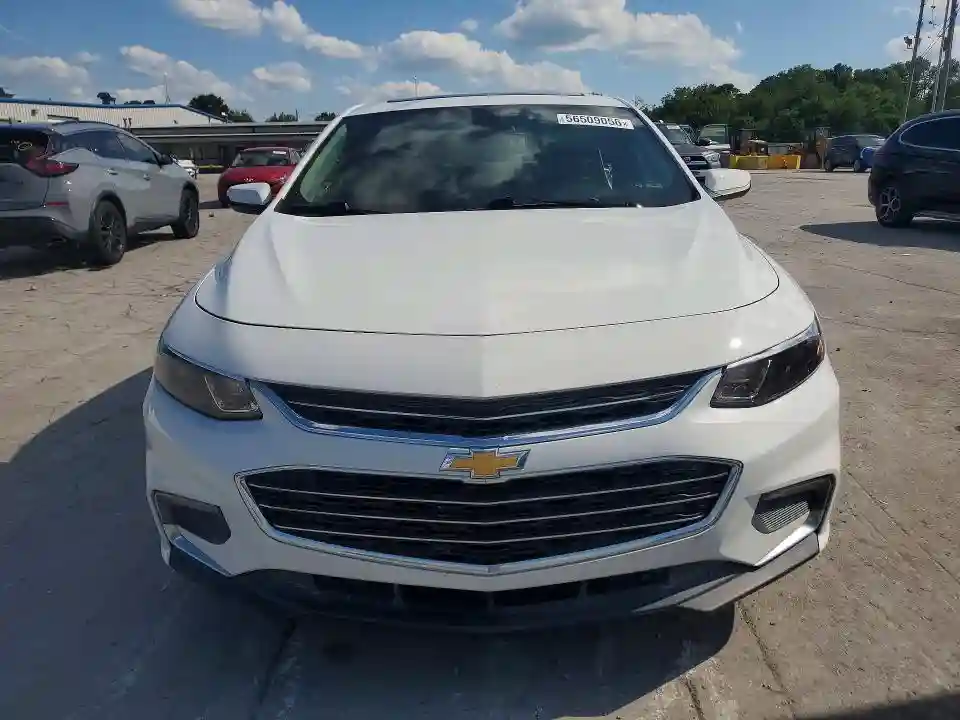 1G1ZD5ST2JF143300 2018 CHEVROLET MALIBU-4