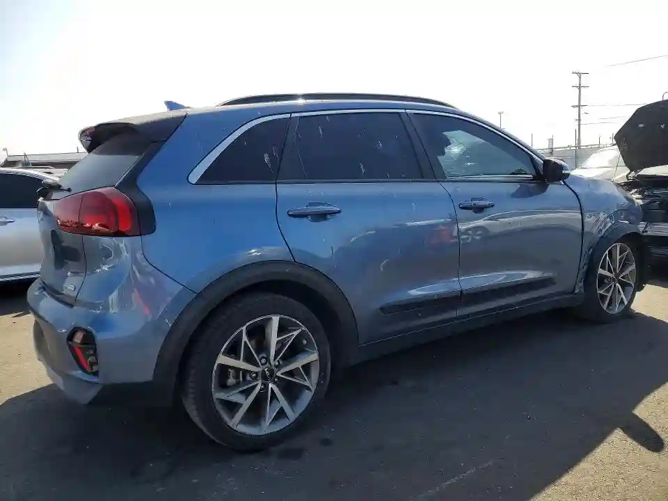 KNDCC3LC6N5546565 2022 KIA NIRO-2