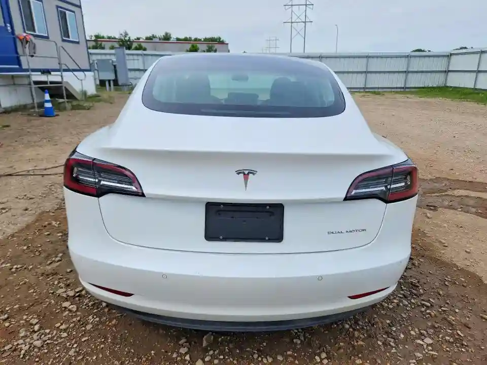 5YJ3E1EB5KF361551 2019 TESLA MODEL 3-5