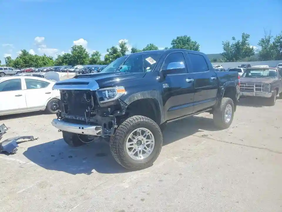5TFAW5F1XJX683981 2018 TOYOTA TUNDRA-0