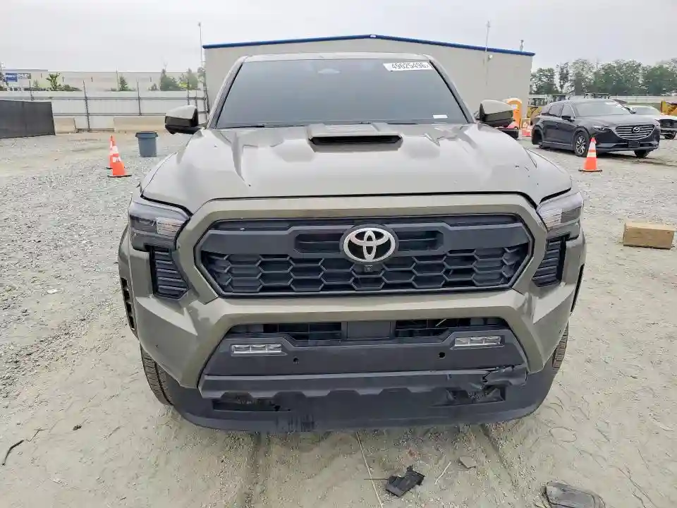 3TMLB5JN8RM056860 2024 TOYOTA TACOMA-4