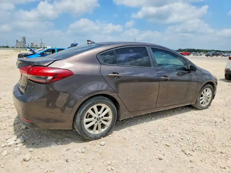 3KPFL4A76HE131957 2017 KIA FORTE-2