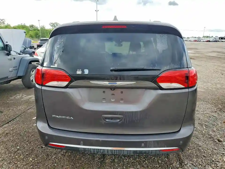 2C4RC1BG8HR816261 2017 CHRYSLER PACIFICA-5
