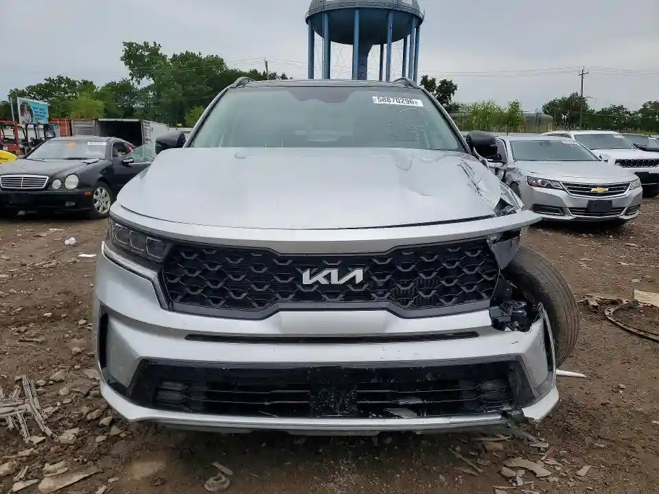 5XYRKDLF5NG110696 2022 KIA SORENTO-4