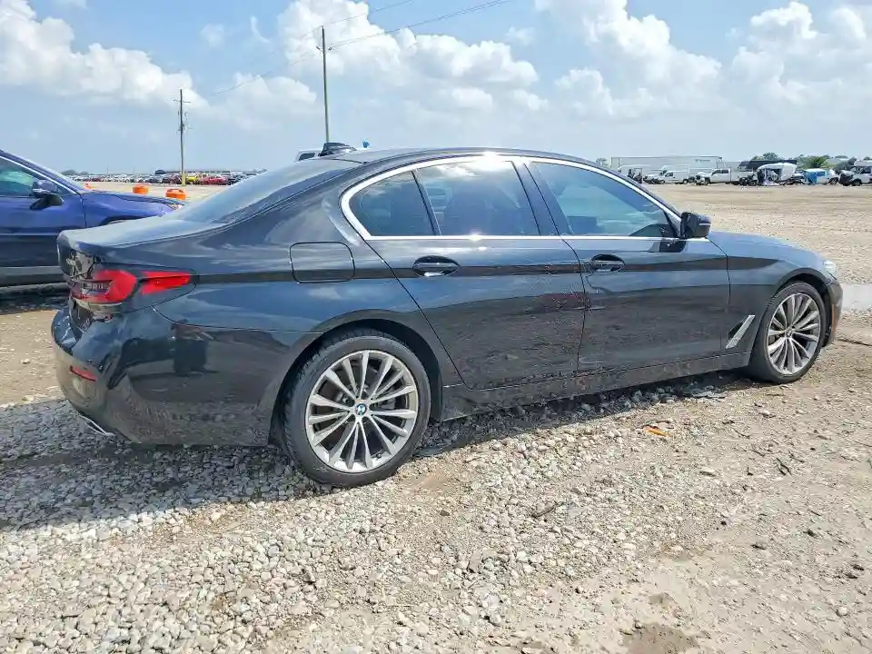 WBA53BH03PCN19076 2023 BMW 5 SERIES-2