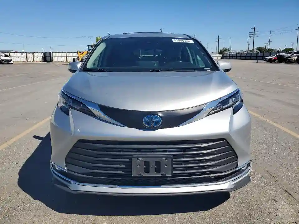 5TDYRKEC0MS057647 2021 TOYOTA SIENNA-4