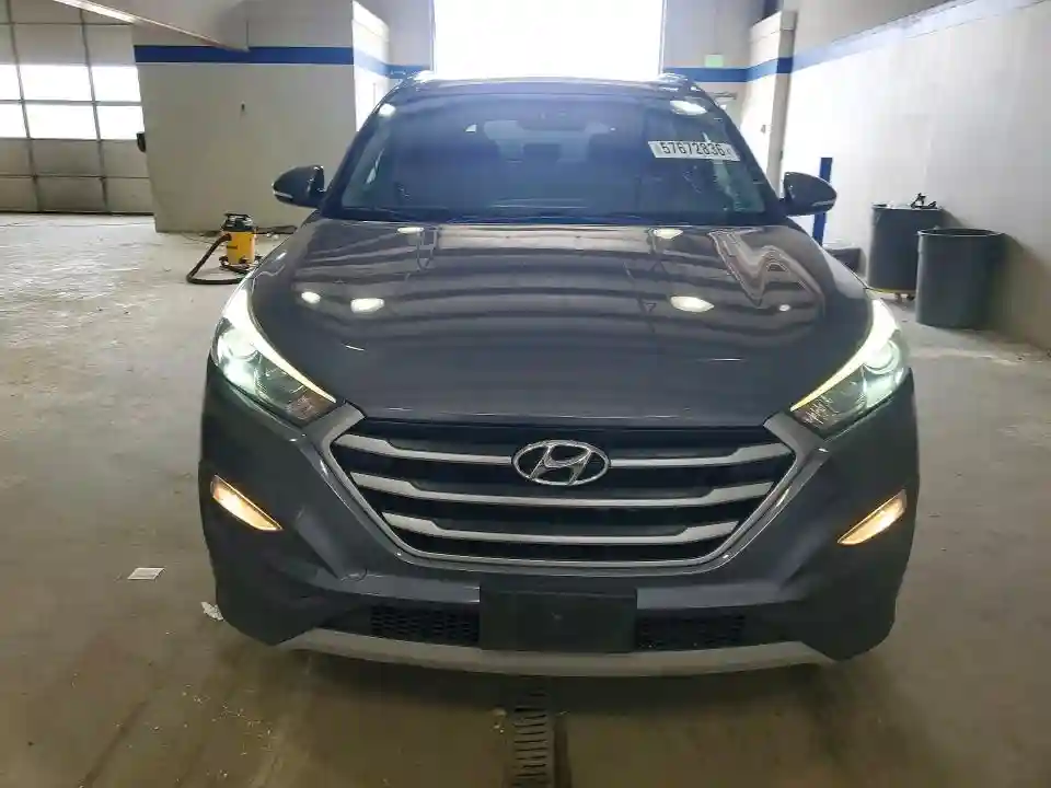 KM8J3CA20JU823336 2018 HYUNDAI TUCSON-4