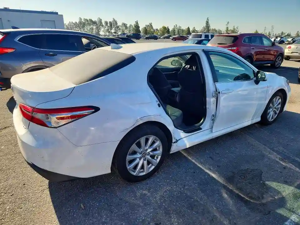4T1B11HK8KU220124 2019 TOYOTA CAMRY-2