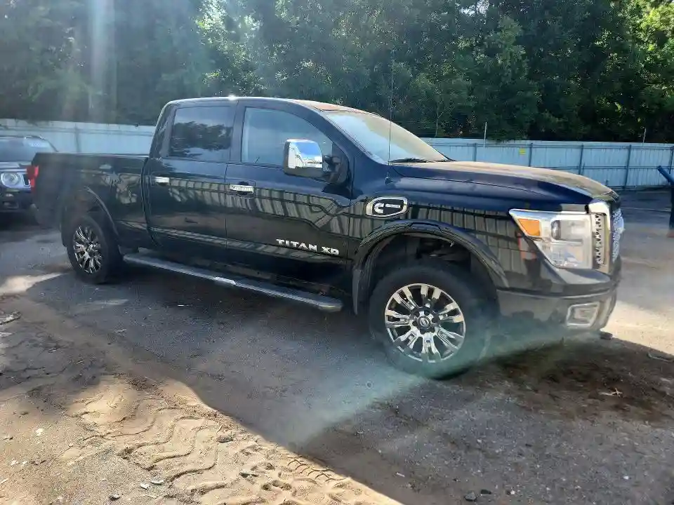 1N6BA1F45HN560615 2017 NISSAN TITAN-3