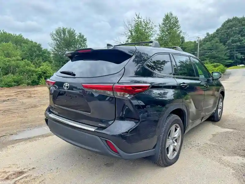 5TDCZRBHXNS580095 2022 TOYOTA HIGHLANDER-3