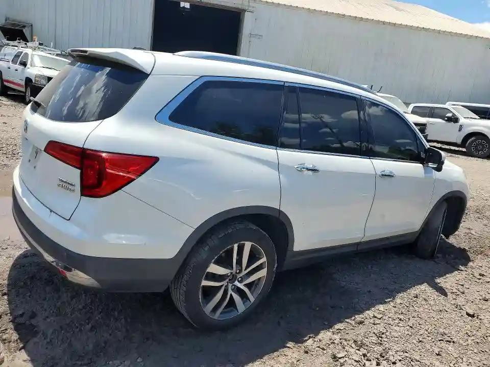 5FNYF6H98HB010733 2017 HONDA PILOT-2