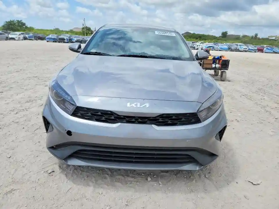 3KPF24AD3PE687277 2023 KIA FORTE-4