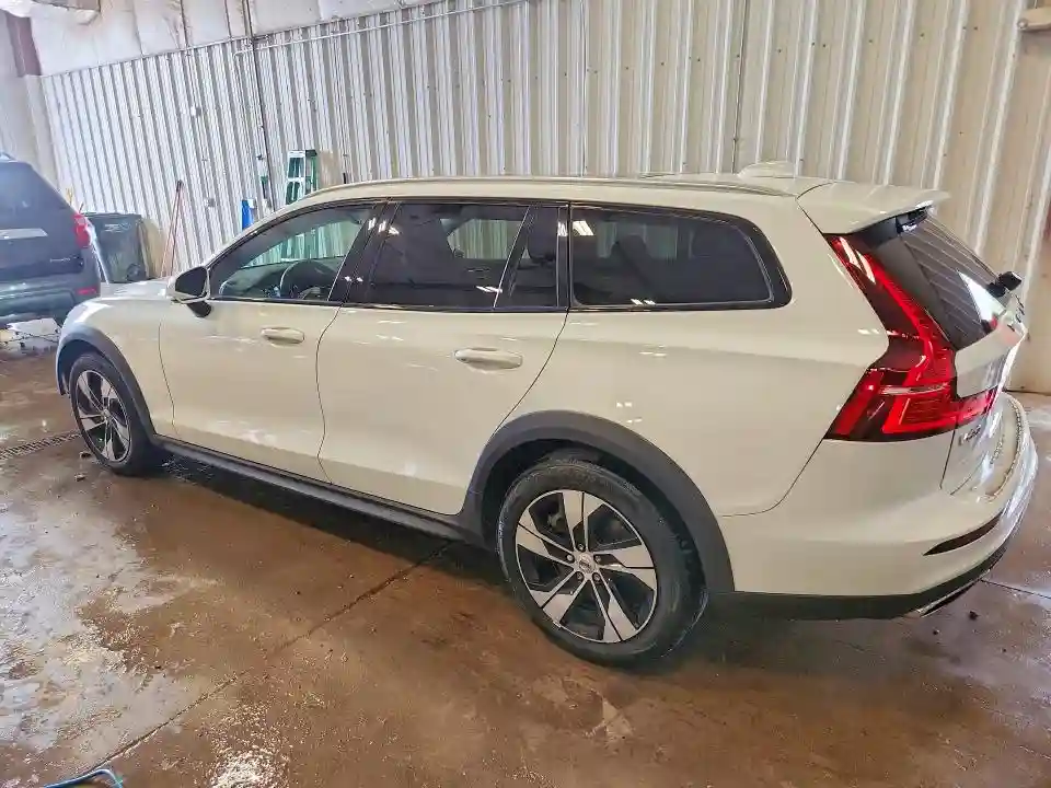 YV4102WK3L1039587 2020 VOLVO V60-1