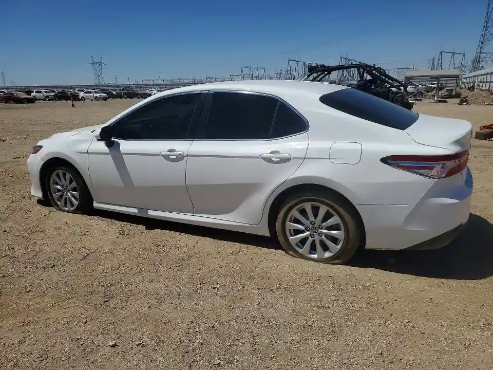 JTNB11HK5J3051474 2018 TOYOTA CAMRY-1