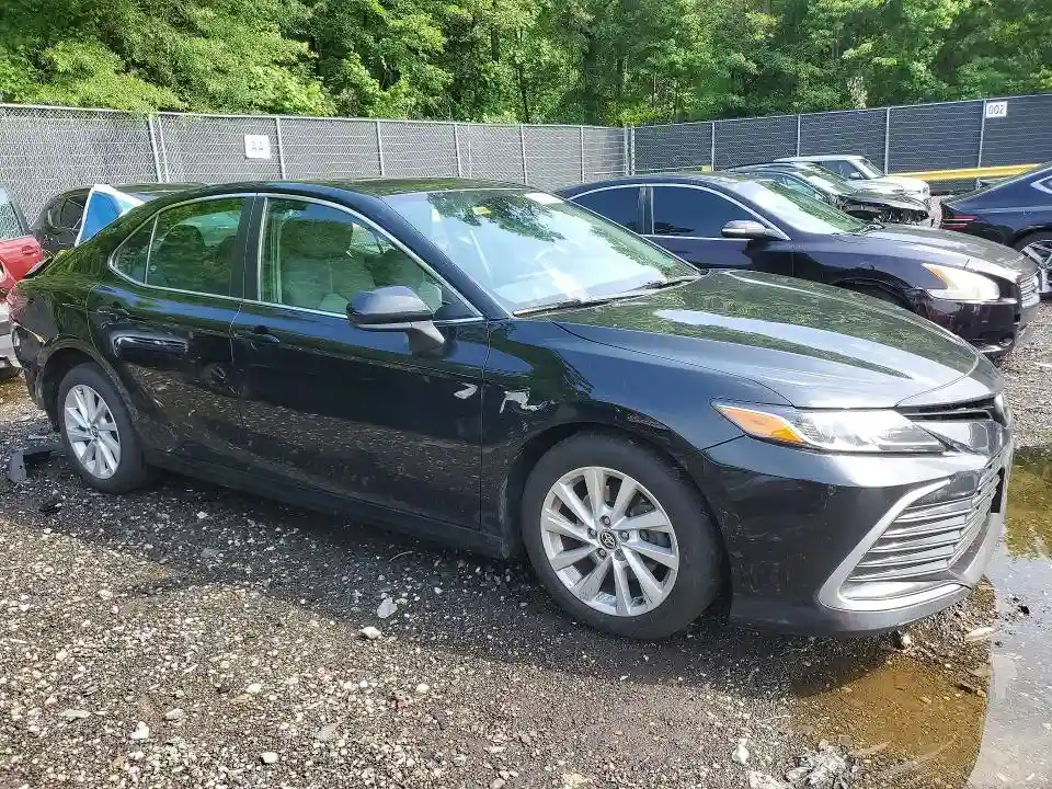 4T1C11AK3MU512216 2021 TOYOTA CAMRY-3
