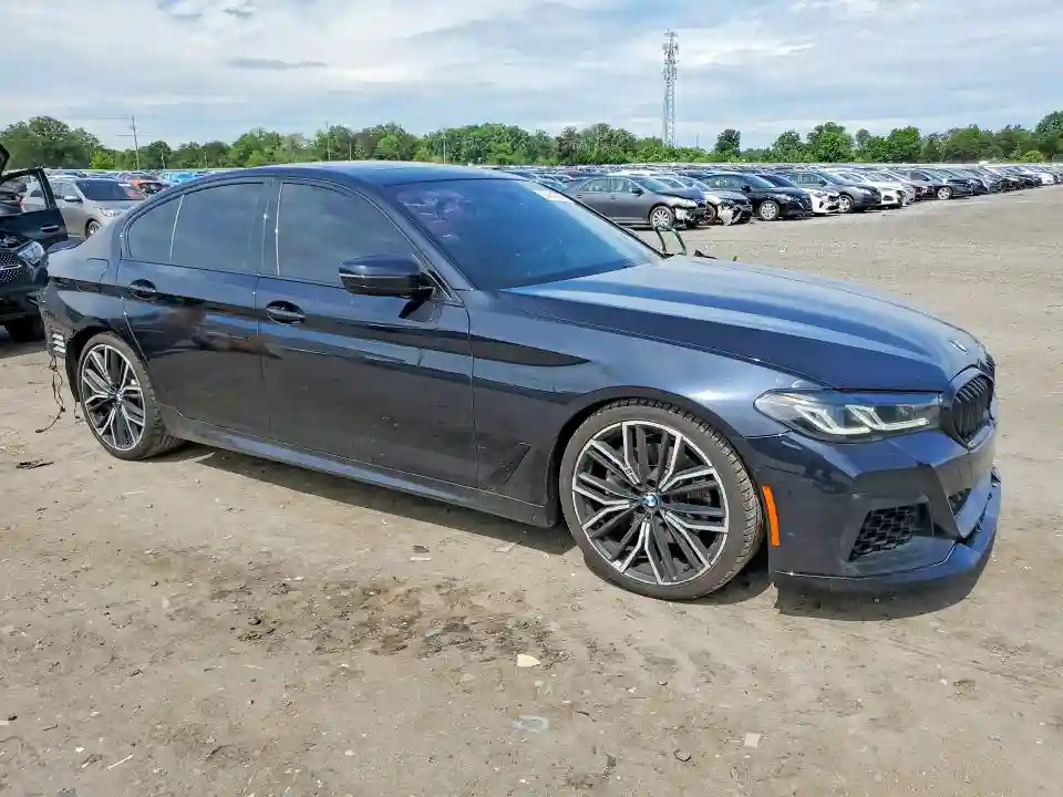 WBA53BJ09NWX46715 2022 BMW 5 SERIES-3