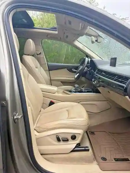 WA1LAAF77HD007630 2017 AUDI Q7-4