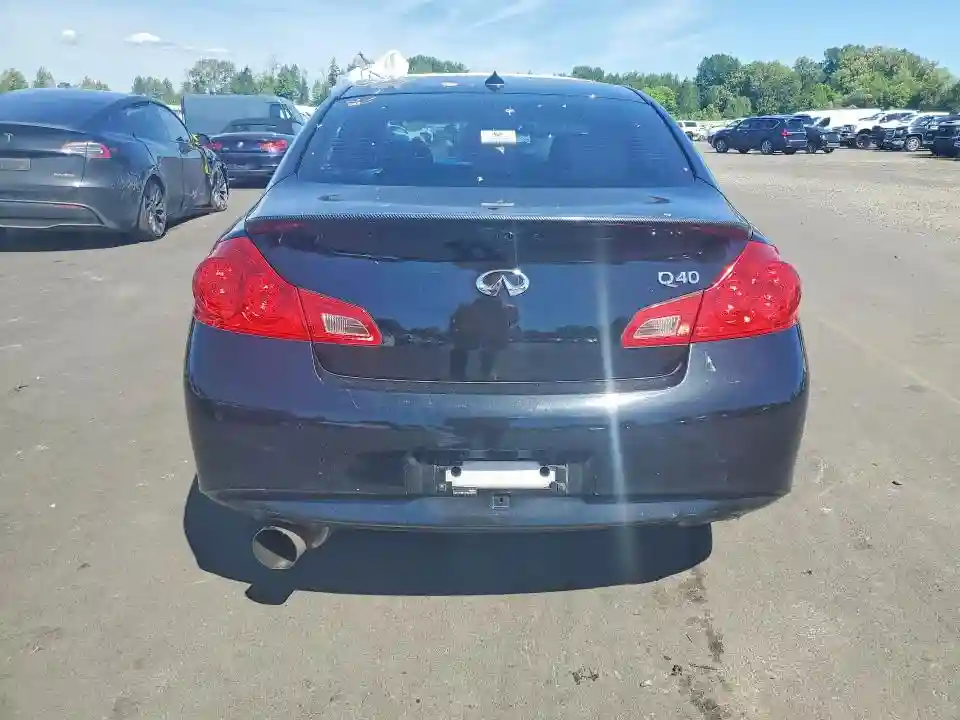 JN1CV6AR1FM650796 2015 INFINITI Q40-5