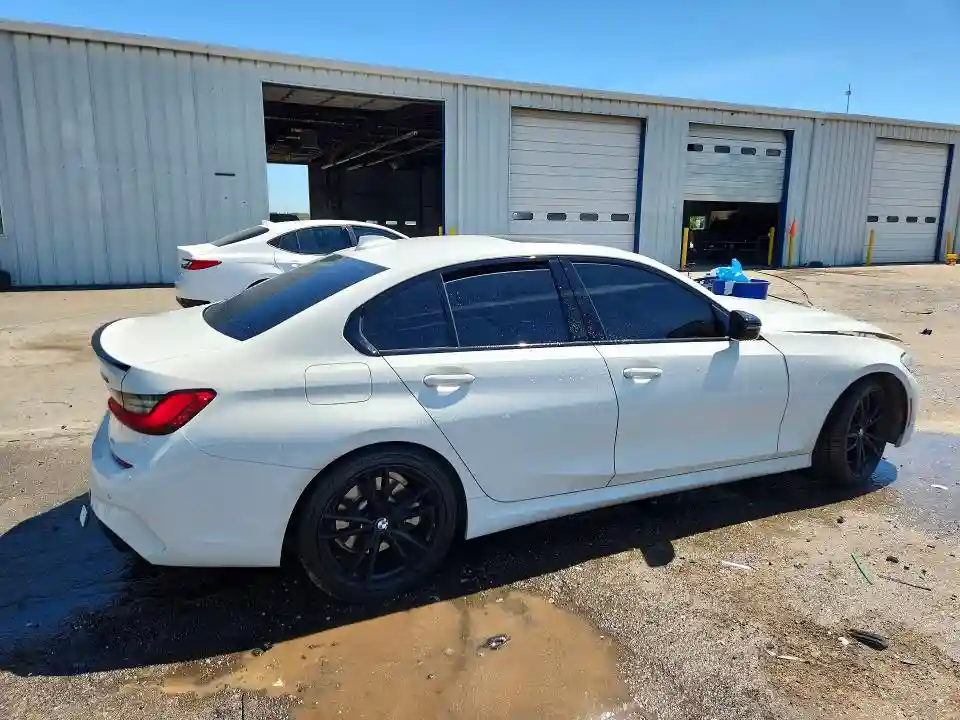 3MW5R1J05M8C21585 2021 BMW 3 SERIES-2