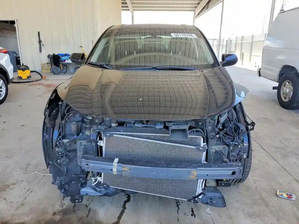 3CZRU5H32HG707853 2017 HONDA HR-V-4
