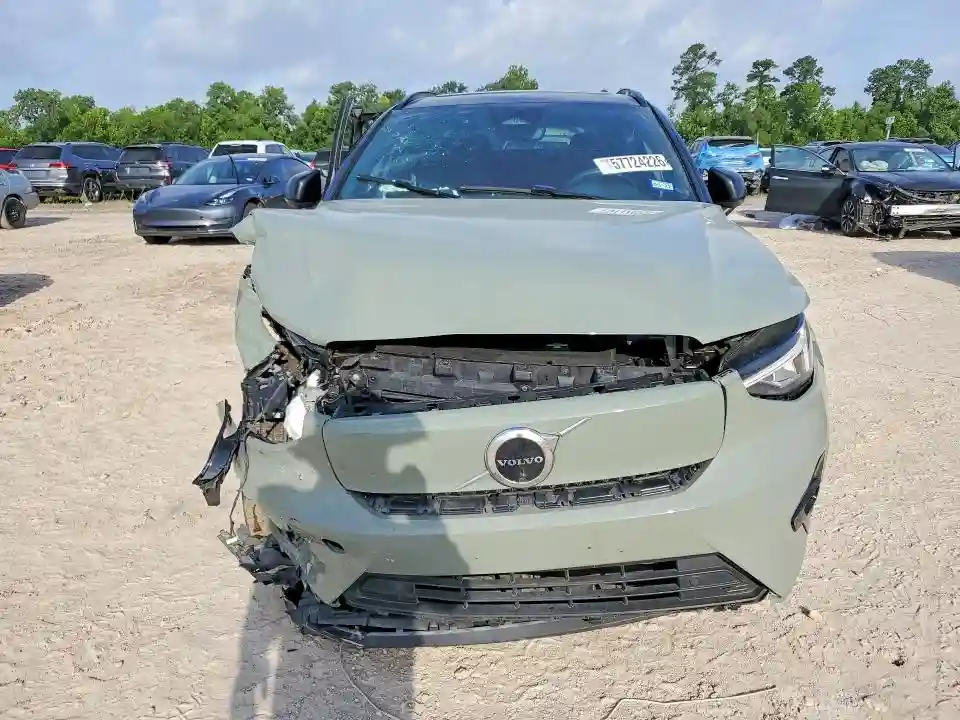 YV4ED3UL4P2100131 2023 VOLVO XC40-4